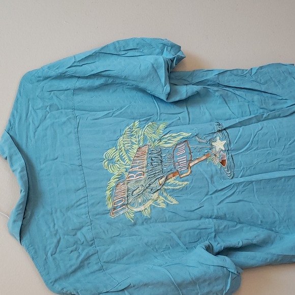 Tommy Bahama button up - Picture 5 of 5
